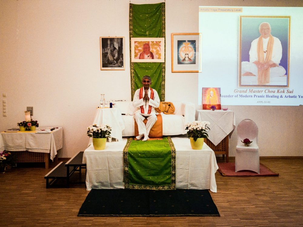 Master Sai Lehre Hofgut Rineck Sri Sai Prana Yoga
