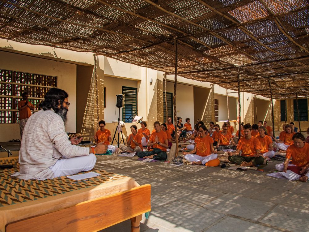 Indien Seshi LehrerIn Ausbildung Sri Sai Prana Yoga